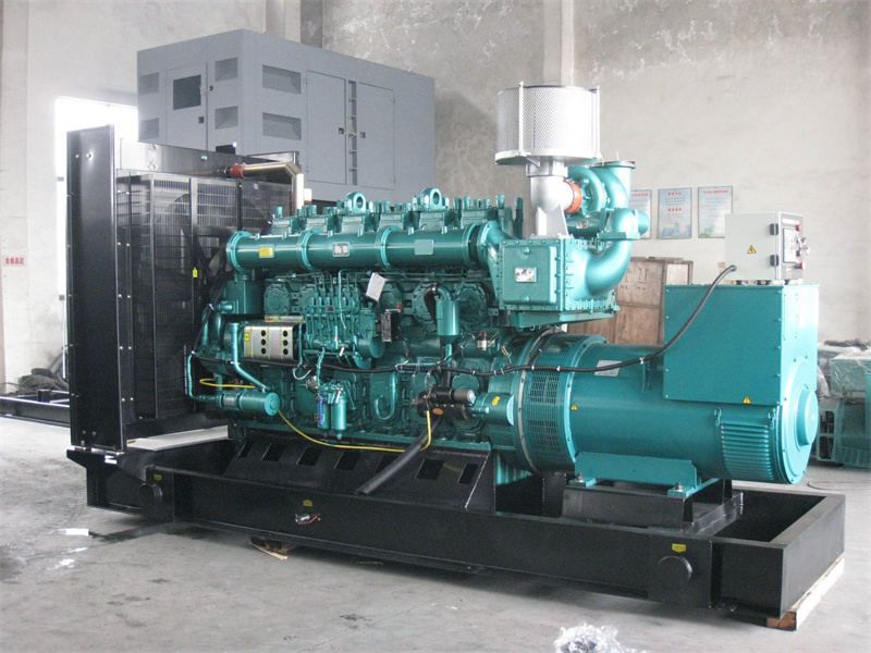 茂南200KW 柴油发电机的油耗是多少？