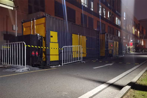 茂南柴油发电机组的输出电压是如何调节的？