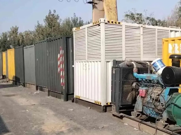 茂南200KW柴油发电机机组每小时油耗是多少？