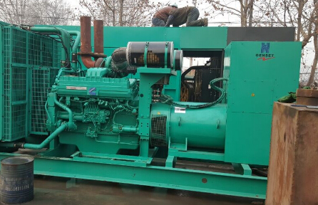 茂南发电机组如何判断水冷式机油散热器内部是否需要清洗？